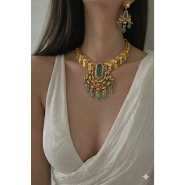 Zehra antique heirloom set
